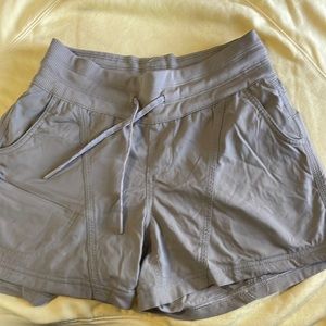 North face stretch shorts XS